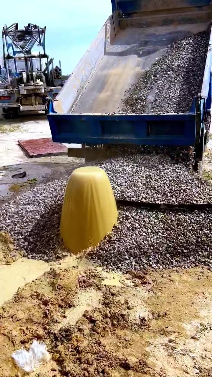 حفر الآبار يدوية والي حفر تعبيرات الشارع وتنصيب السيجات وتجفيف المنهولات نعمل في دواىر الحكومية ونعمل حفر في الشركات الاهليه ونعمل جميع المحافظات*********** بي واتساب ***********
