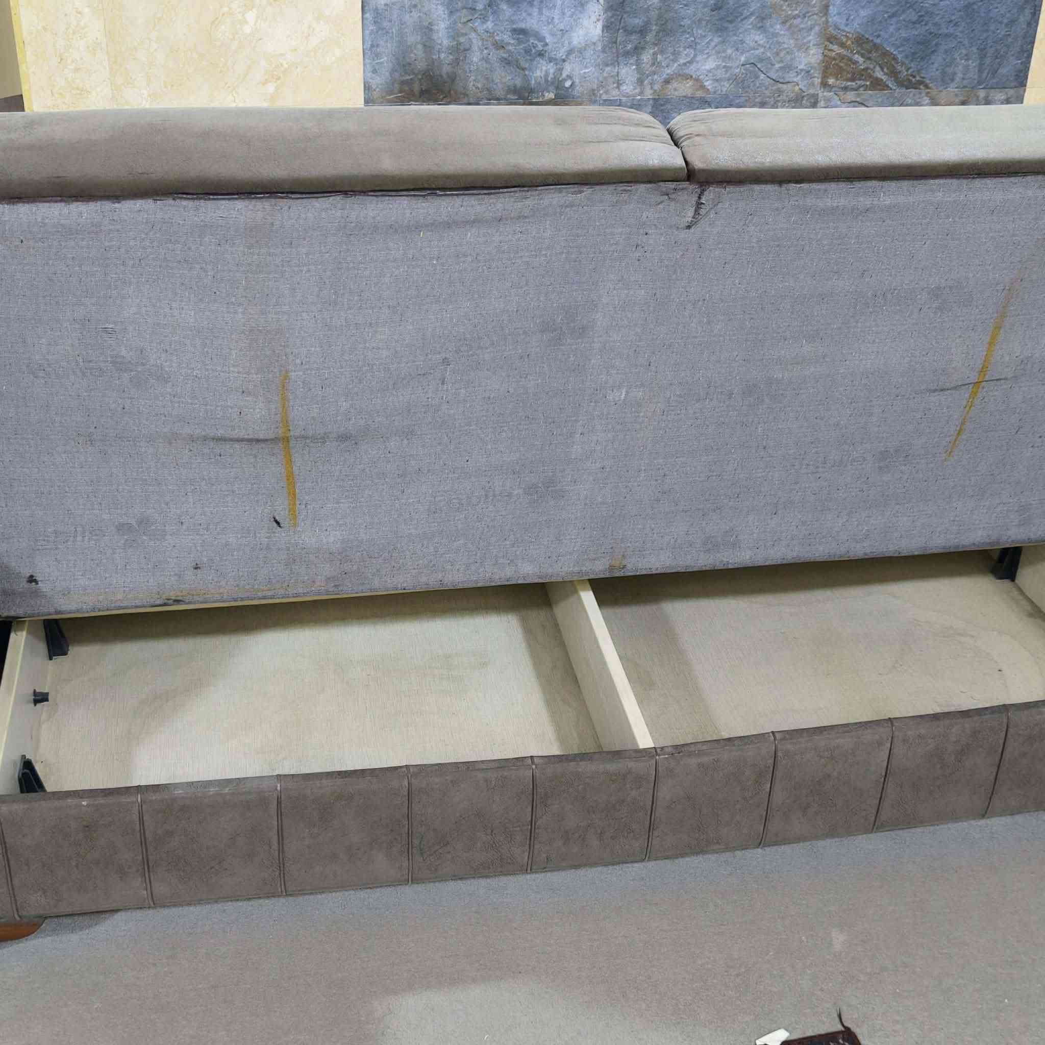 تخم للبيع تركي 8 مقاعد ايصير سرير وبي مخزن نظيف جدا سعره مناسب الي يريد يجي خاص


**إذا كنت صاحب هذا الإعلان وتريد حذفه لأي سبب، رجاءا أرسل رسالة إلى الدعم الفني**