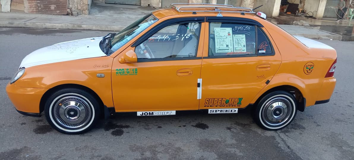 سي كي ٢٠١٢ رقم بغداد انكليزي بأسمي اني الشرعي سنويه 2031 شرط الوكالة والتحويل محرك لاصرف ولا نفخ كير شرط كابون بانزين بيها كهربائيات كلها شغاله  السعر ٣٨ وبيها مجال مكاني موصل الايسر ***********// ***********
