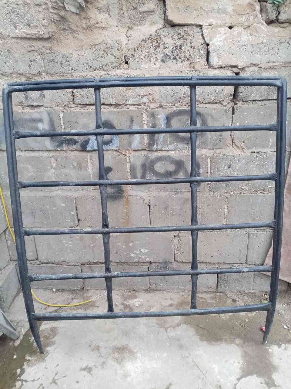 السلام عليكم زوج تجوات ناصيات السعر ٣٠ مع سيبايه تفصال مال رينو لوكان السعر ٣٥ الف بغداد العبيدي هاتف *********** ابو احمد
