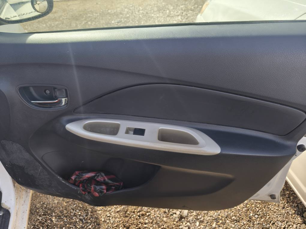 یارس بڕاوەی دوبەی ،تۆماتیک،  کامل مەسرەف کراوە ،برێگی بەستراوە ،تەبرید لەسەر سویچ ،مەکینە ۱۳ زۆر بەهەڵمەتە ، چوار تایەی تازە ٤٠گەڵا  *********** بشدار, السليمانية
