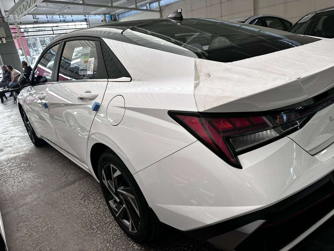 وصلنا هذه الجمال موديل ٢٦ صفر كيلو متر محرك ٢٠٠٠ موصفات بلو فول الفول ٣٢ مليون قفلها
***********
