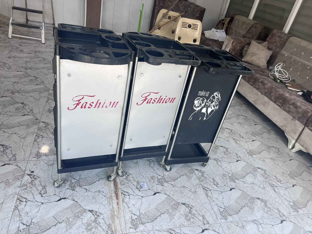 السلام عليكم عرباين حلاقة عدد3 سعر وحده 25 مكاني كنعان ***********
