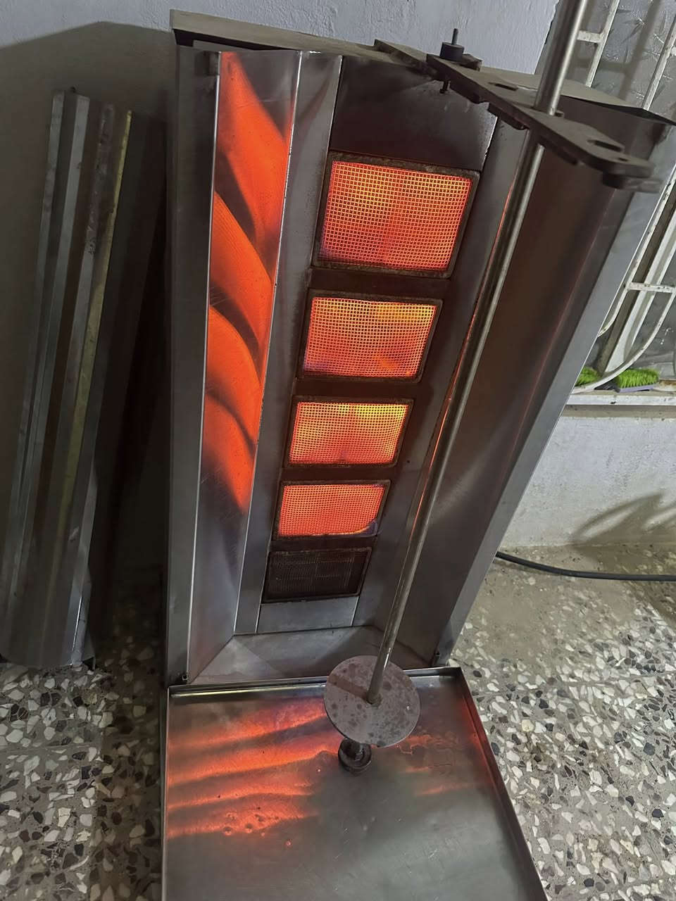 شواية كص العذاري من النوع الثقيل ٥ عيون هيتر مع واقي هواء نضيفه كلش مكاني بابل ***********
