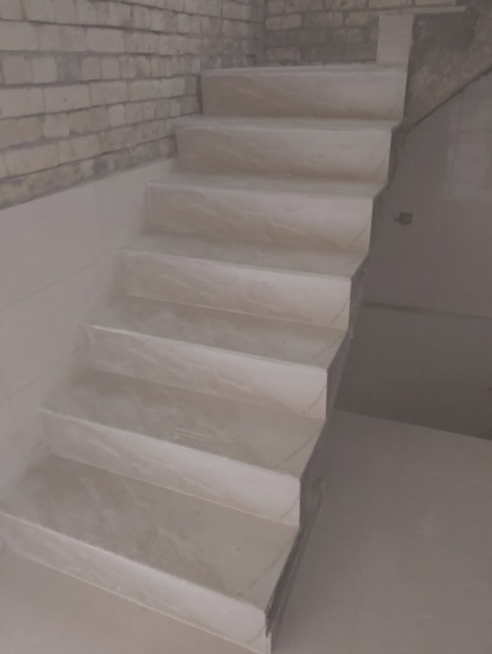 أبو ادهم المصري سيراميك بورسلين كاشي مرمر بآيات شغل تسليم هندسي درجة اولى ***********
