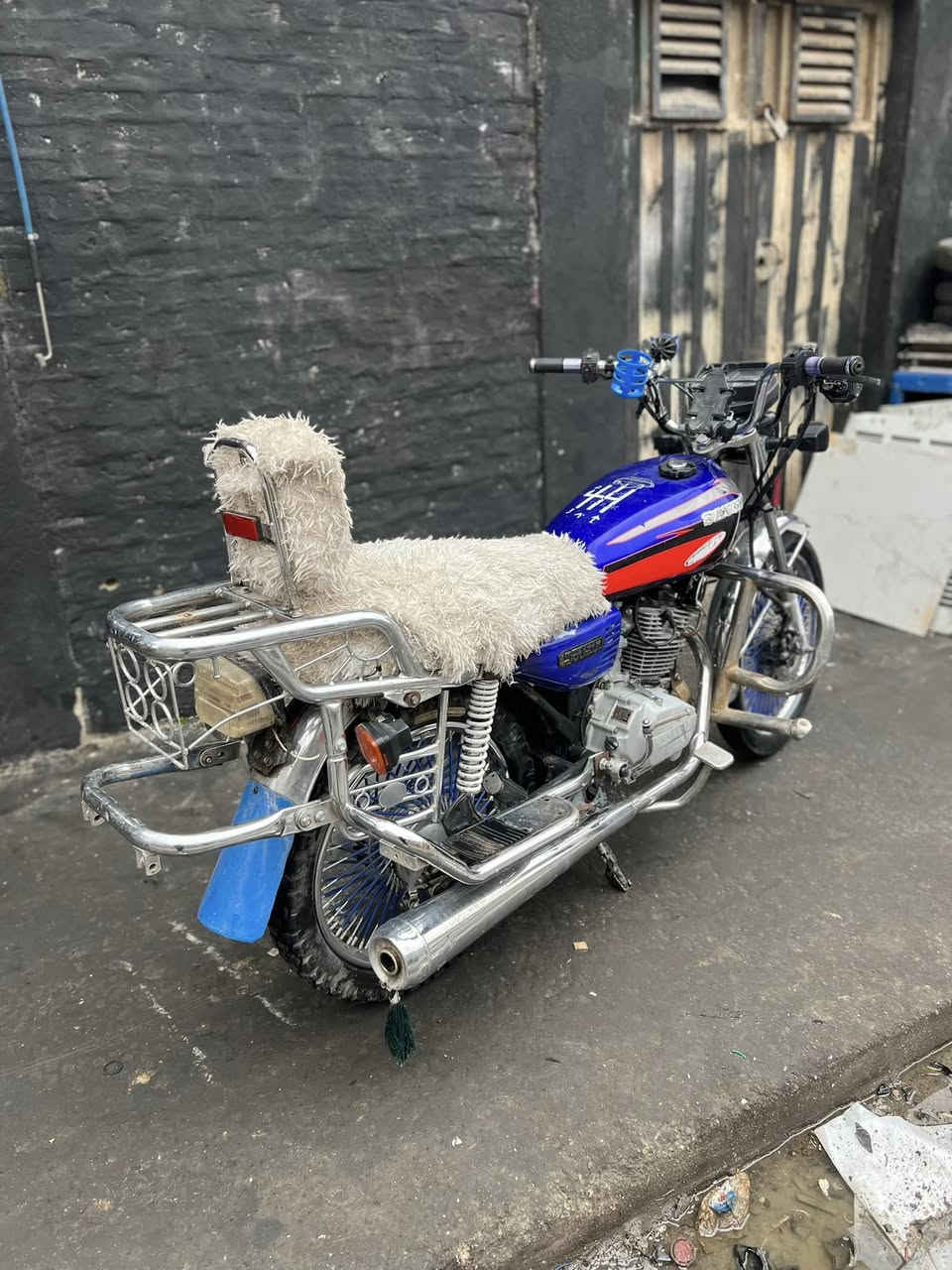 مطور سافين موديل 2019 
مطور رخيص للشغل كلشي شغال 
محرك صوتها نحله 
معو منفيس 
سعرو فقط 305 الف 
للتواصل ***********
