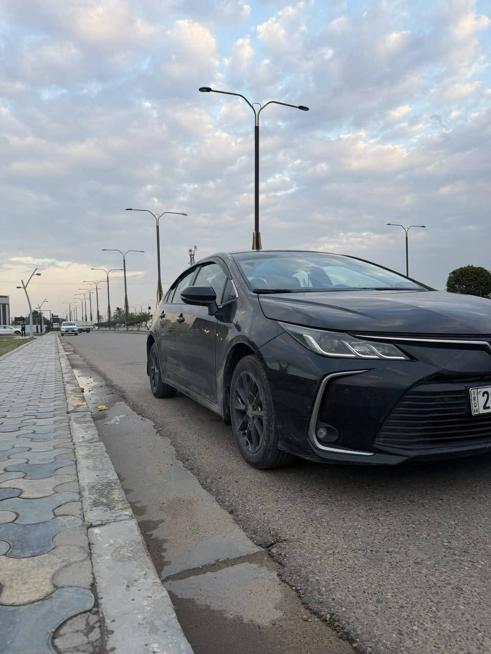 كورلا ٢٠٢٢ ساز خليجي مكفوله لا صبغ ولا حادث  بانزين فول مواصفات ماعدا الفتحه
السياره بصمه دخول ذكي مري شفط تبريد قطعتين منضومه زينون عالي وناصي داخل جلد ابيض ملكي والكشنات مغلفه جلد تلبيس السياره نضيفه بمعنى الكلمه مال جنيه السعر ١٦٠ وبيه مجال بسيط حك الجيه ماشيه ١١٤ كيلو 
العنوان الفلوجة 
***********
