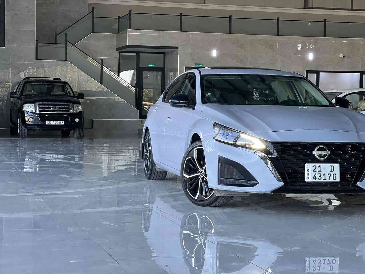 السلام عليكم 
نيسان التيما 2024 SR+ Plus 
لون سموك المميز
فووول مواصفات 

بدون دبل اكسل بدون توربو (((2500المرغوب)))
صور ضرر مرفق 
بدون صبغ بدون تبديل 
فقط حافه البونيد بارد ع كد شبرين
ايرباك فقط ستيرن وراجع سستم

رقم سليمانية باسمي شرط تحويل وكاله
ماشيه36ميل
كير محرك بشرط
مكان السياره كلار
سعر208وبي مجال بسيط
***********
