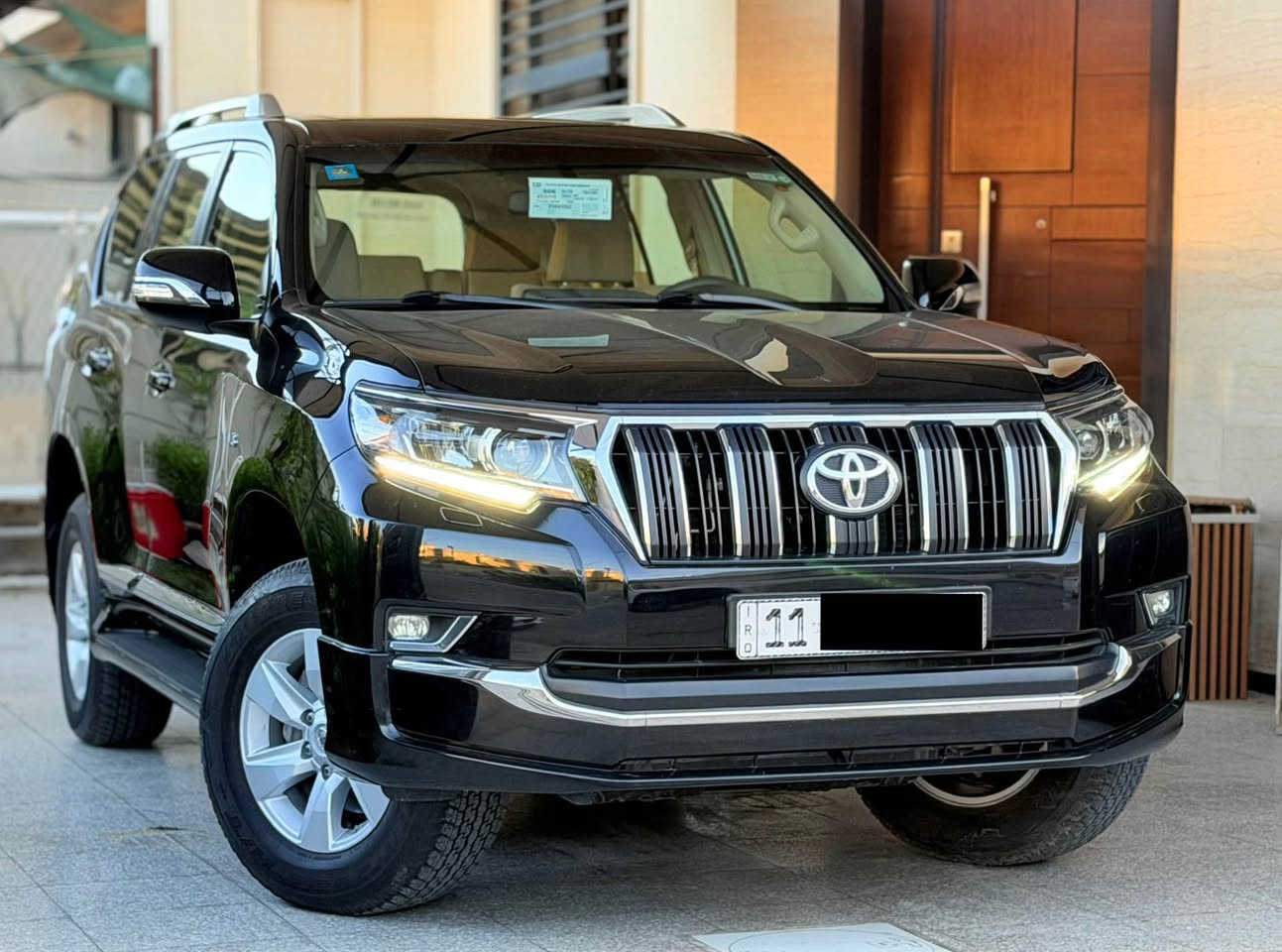 سلام عليكم 
اخوان عندي برادو 2022 TXL   ساز  لون اسود رقم بغداد بأسمي ماشيه  65 الف مكفوله كفاله عامة من كلشي واي نقص مابيه كل صيانته بشركة ساز وجديده جدا جدا والصور تحكم مكان السياره بغداد السيديه وسعرها 41800$ واي استفسار هذا رقمي ***********
مواصفاته
محرك 6 سلندر 4000
سلايد
بصمه وتشغيل عن بعد
كشنات مخمل 
كشنات كهرباء 
تحكم ستيرين جهتين 
دبل تانكي
لايت زنون وزراك لايت بغداد, العراق
