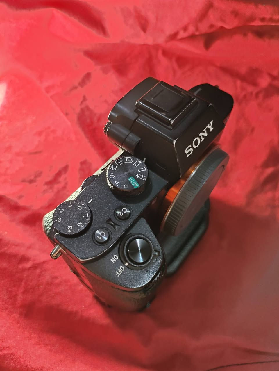 sony a7ii
نضافة 80%
شترها عالي
السعر : 800 الف / قابل للتفاوض 
*********** مكاني بصرة / توصيل موجود
