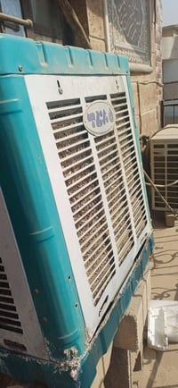 مبردة برفاب حجم ٢ وربع .. نظيفة بدون اي ضرر .. السعر ١٠٠ الف .. الدورة...