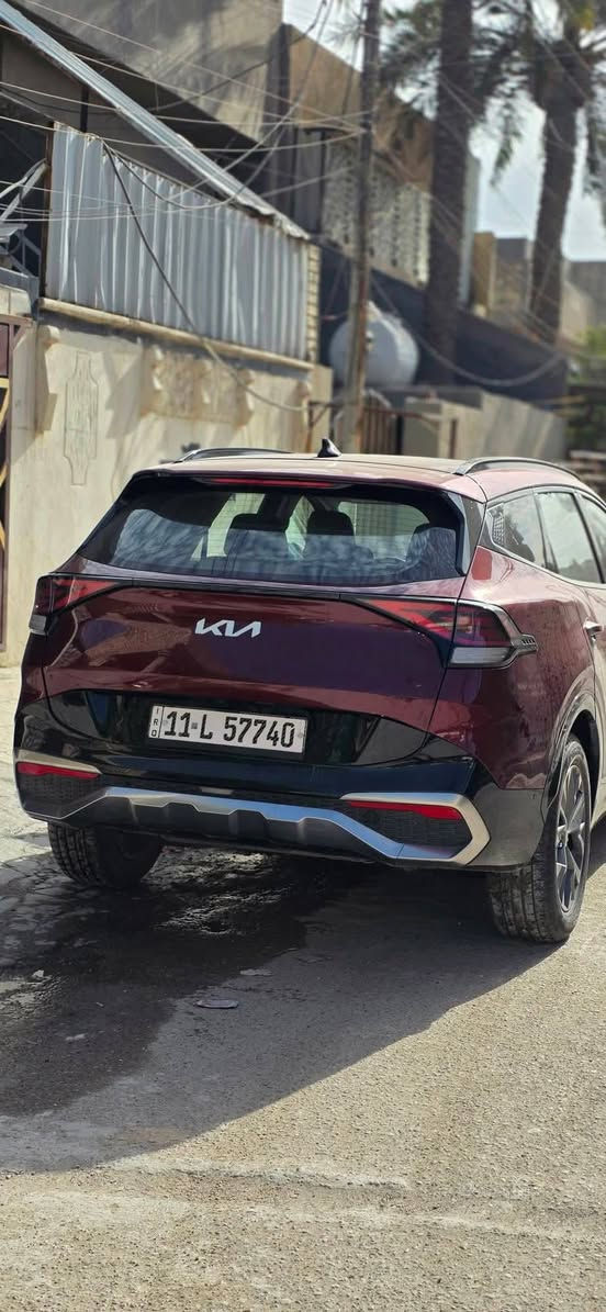 سبورتج هايبرد sx برستيج 2023
فوووووول مواصفات القفله مال سبورتج

نظام هايبرد هجين كهرباء وبنزين 

محرك 1.6 اربعه سلندر تيربو فول شلعه لان بالدوسه الكهرباء والبنزين سوه يشتغلن

بدون سلف وكمبريسر كهرباء يعني ميفصل وميسوي ثگل ع المحرك وماكو اي دوانز

(رقم مميز) بغداد وبأسمي

السياره وارد امريكي بدون ايربااااك 

حادثها صندوك الخلفي تبديل نفس اللون او بيه بارد بل جاملغ الخلفي ع كد اربع اصابع 

شررررط الفحصصص وصور الحادث مرفقه

حتى كتلوكاتها وياها

ماشيه (60 ميل)

السياره مابيها اي نقص الحمد لله

المواصفات :

1- شاشه دجتل 4 اشكال مختلفه للكيجات

2- كامره 360 درجه (4 كامرات)

3- حساسات امامي وخلفي وتوقف ذاتي

4- اهتزاز الاستيرن كتحذيررر

5- رادار تفاعلي يعني تزيد السرعه وتتوقف حسب السياره الي كدامك بدون اي تدخل منك

6- نظام الحفاظ على المسار يعني الاستيرن يفتر مع خطوط الشارع ( قياده ذاتيه ذكيه )

7- رادارات جانبيه وتحذير وتوقف عند مرور شي من خلف السياره مع تحذير اذا فتحت الباب تريد تنزل وسياره جايتك 

8- الكامرات الجانبيه مثل مموضع مع الاشاره تشتغل كبالك بالدجتل 

9- بانوراما كامله 

10- كشنات لون احمر بلاد + كهرباء + تدفئه تبريد وتدفئه الاستيرن ايضاً + كشن السائق يتقدم عن الصعود ويرجع عند النزول تلقائي 

11- تشتغل وتتقدم وترجع من الريمونت (البصمه)

12- اكبر شاشه بالاسبورتج تجي وتدعم الابل كار بلي واندرويد اوتو 

13- ماسحات جام تلقائيه + اللايت العالي تلقائي

14- الصندوك كهرباء + يفتح عند الاقتراب

15- هاند بريك كهرباء + اوتو هولد ( بريك ثابت بدوسه واحده )

16- لد اناره بالدشبول متعدد الالوان

17- ترحيب عند الاقتراب مع ترحيب داخلي

18- خزن ميموري كشن السائق 

19- شفتات كير عادي بالستيرن

20-شحن لاسلكي ( وايرليس)

21-تبريد قطعتين

22- دفع رباعي تلقائي 4*4

23- التوقف الذاتي اذا تأخرت بالبريك

24- نظام صوتي harman kardon فول نقاوه ودمام

25- وضعيات القياده ايكو وسمارت وسبورت

26- رادارات اماميه وخلفيه وجانبيه وايضاً النقطه العمياء 

مكاني بغداد الدوره رقم الهاتف ***********

متواجد اتصال وواتساب فقط

السعر 200  وبالعافيه على الياخذها والصور تحكم وبالحقيقه بعد احلى
