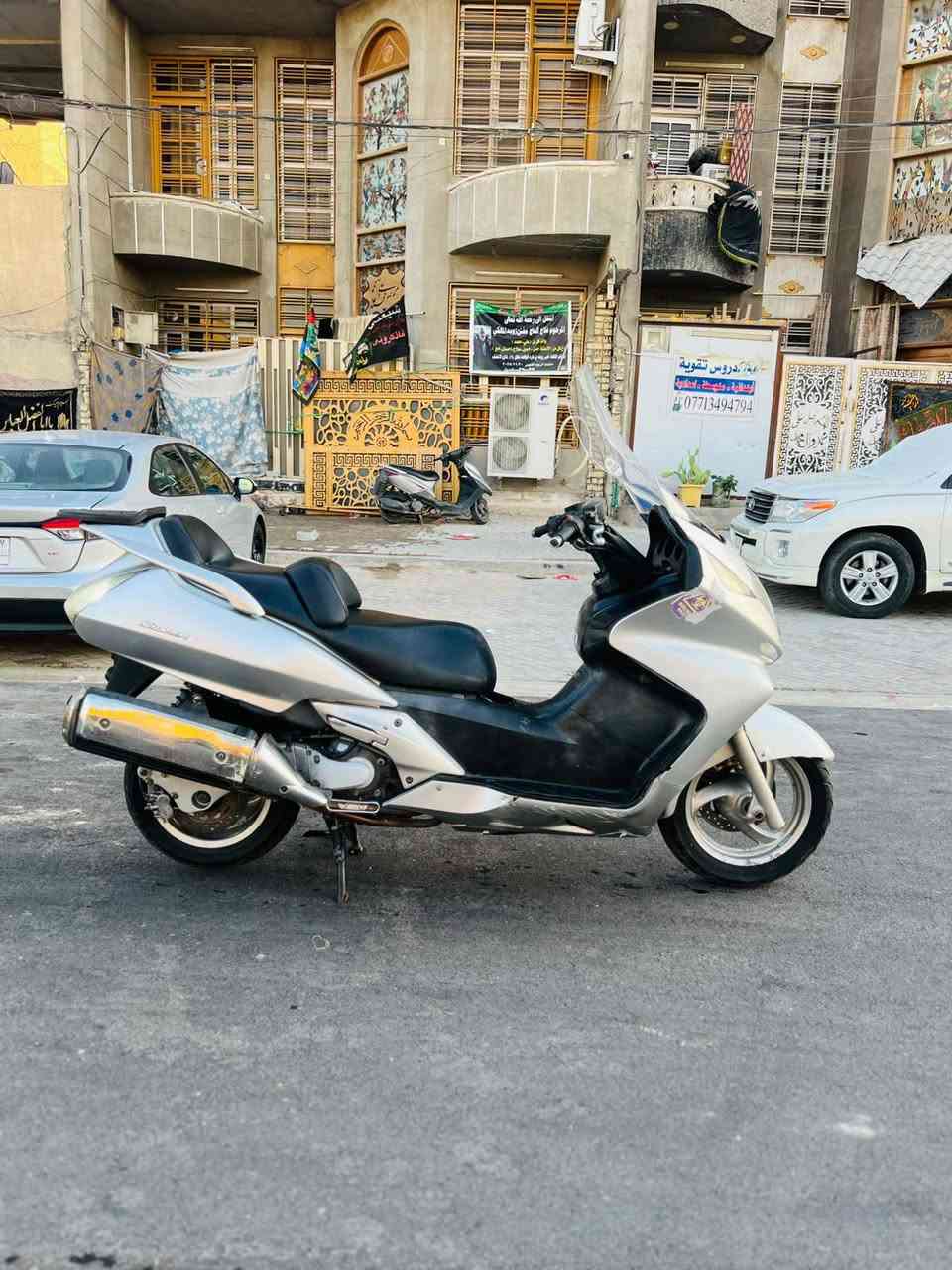 سلام عليكم شباب سلفر 400. مكفوله كفاله عامه دراجه شلعه ومعدل ماشيه 36
رقم لهاتف ***********
