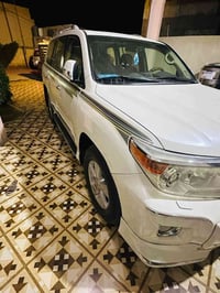 لاندكروز • موديل ٢٠١٤ • رقم بغداد