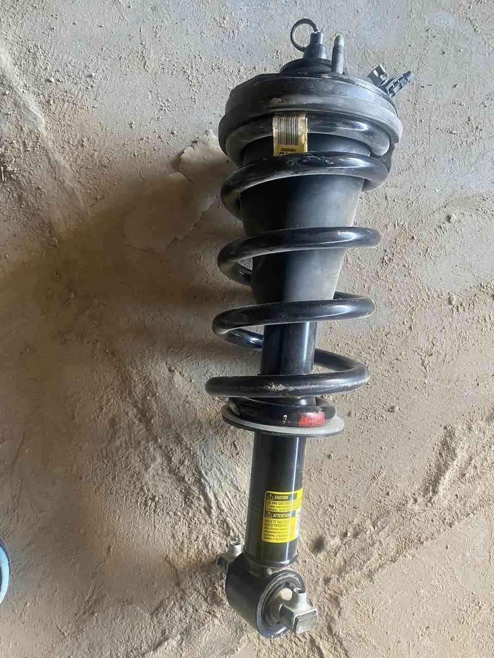 دبل امامي تاهو او يوكن ابو الحساس اخو الجديد تك واحد يعني مال جهة واحدة موديل 2024 اخو الجديد السعر 225 الف موبايل ***********
