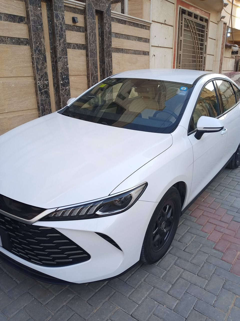 Byd للبيع
كن بلاس لون ابيض للبيع 2025 ماشيه 5 الف على المكينه و5 الف على الكهرباء داخل ابيض جلد 
السعر 19 مليون 
للاتصال ***********
مكان السياره كربلاء
