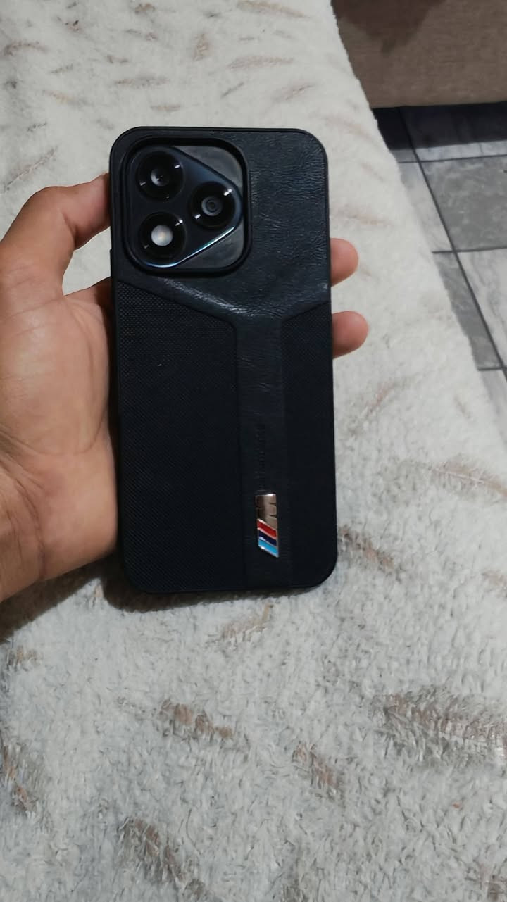 🔥 للبيع 🔥
📱 HONOR 400 LITE
🔹 اللون:أسود فخم
🔹 الذاكرة: 256GB
✨ الحالة: شبه جديد 
✨ نظيف جداً بدون أي خدش أو عيب
✨ مكفول من كلشي
✨ مع كامل الملحقات الأصلية (غير مستخدمة) + الكرتون
📸 أداء جبار وكاميرا خرافية لعشاق التصوير
🚀 سرعة وسلاسة عالية تناسب الألعاب والاستخدام الثقيل
💰 السعر:  270 ألف
📍 الموقع: (البصرة - الزبير )
📞 للتواصل: خاص أو اتصال
***********
⚡️ جهاز حديث وبحالة الوكالة
