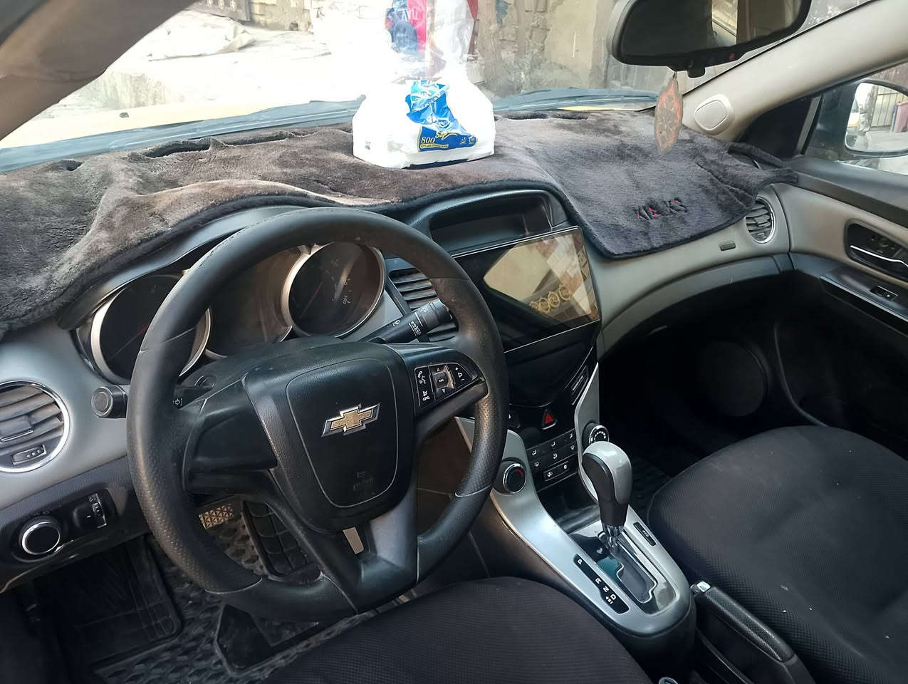 السلام عليكم كروز شوفرليت البيع موديل 13 السعر 55 المكان بغداد رقم الهاتف ***********
