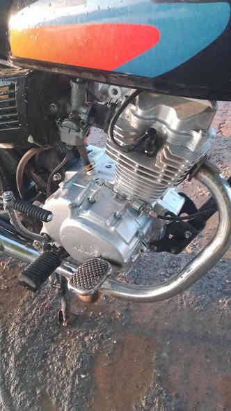 دراجه نضيفه ومحركه صالي شهر من ماخذه وبي ضمان 3اشهر حتى وصل الضمان انطيك يا بس اوراقها اشوي تعبانه اوديك راعيها واتروح ويا اتسوي الوراق باسمك اذا تحب سعر اتصل عليه وتدلل: ***********
