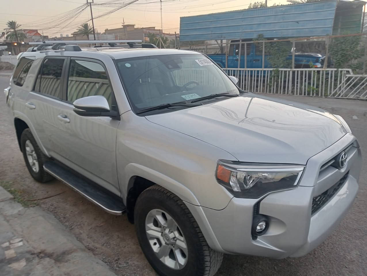 يالله .
فور رنر ٢٣ sr5 بريموم فول مواصفات عدا الكامره الامامية ماشيه فقط 22 الف ميل
فتحة سقف
رادارات خلفي وامامي
نقاط عمياء واشاير مري
توقف ذاتي 
كشنات جلد وتدفئة وتحكم دكمه
وبعد هواي مواصفات 
حادث امامي راجع بارد بدون شواصي ولا لغود وبدون صبغ ولا تبديل 
المكان بغداد 
السعر ٢٨ الف دولار بدون لوحات ومجال بسيط للشراي وفقط بيع ما اراوس
***********
