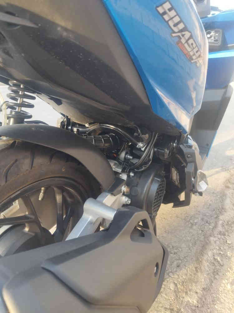 بيع مستعجل 
دراجه CH
تصميم وصناعه شركه هونده 
تجميع صيني مو صناعه  
الون ازرق
عداد الكتروني ازرار تحكم فولتيه وسرعه
بانزين كابريته مو ولفات
هورنات سيدان اصلي 
شاير انه ال ايدي 
بصمه تحكم عن بعد لتشغيل وضد السرقه 
شاحن مو بايل لسلكي مو وايرن ماركه اصليه 
الدراجه زيرو ستوهه طالعه من الوكيل 
بيع مستعجل السعر1550
فقط مكاتبه بدون اوراق الشراي يدلل مو شراي اعبر المنشور لادوخني ودوخك 
مكاني رميثه 
وتساب*********** حمزة
