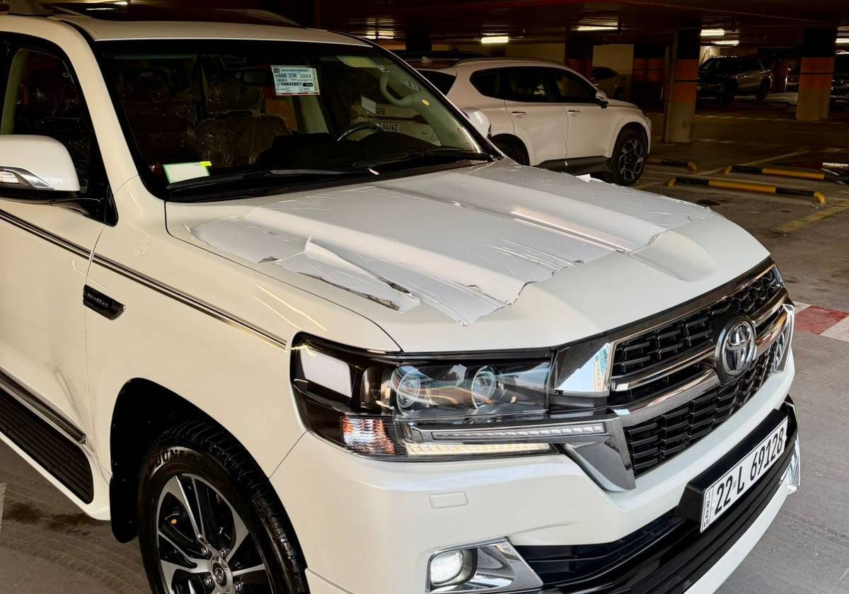 تويوتا لاند كروز 2021 GXR V8 فول كران تورين أصلي المواصفات الأساسية موديل 2021 فئة GXR V8 محرك V8 سلندر ناقل حركة أوتوماتيك شركة ت ساس حالة السيارة بدون صبغ بدون شخط بدون حالوب بدون رمل أو حصوة حتى الدعاميات سليمة
الضمان عام كامل من دعامية إلى دعامية
المسافة المقطوعة 35000 كم فقط حقيقي

💎 ســعــر ✅ ::  الــرد تلقائي📮

الإطارات والعجلات
4 إطارات جديدة
ويل جديد بدون أي نقص

الحالة الميكانيكية
محرك وجير بحالة ممتازة لم يُفتح أبداً
بدون صوت أو دخان
كل خراز بلادي موجود

المواصفات الإضافية والفخامة
صالون وكوشنات كهربائية ثلاث درجات
حساسات أمامية وخلفية
بصمة وكاميرا بايت
ثمانية وسائد هوائية
نظام كيج لكزز
مصابيح زينون
دبل أكسل وصندوق شفط بلادي
ثلاث شاشات بلادي وشحن موبايل
تحويل ورقي
تحويل بشرت مباشر حول كل جديد

رقم التواصل
***********
