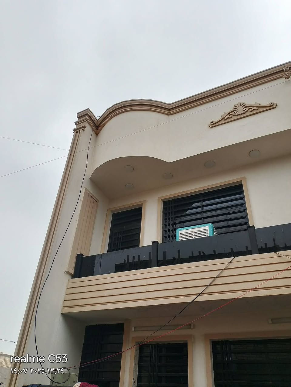 السلام عليكم استاذ 
بيت55 م 2 غرف النوم وستقبال ومطبخ وحولي واجهه 6.5 البيت جديد بناء  2025  ارضية مرمر
السعر 86 وبيه مجال بسيط
الخطيب الزراعي نهايه شارع خوله قريب العلويه
تفاصيل خاص او واتساب ***********
