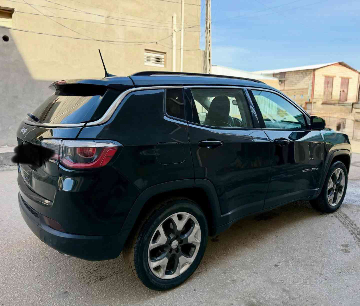 السلام عليكم

جيب كومبارس 2018 LIMITED ✅

موصفاته :

شاشه حجم كبير ✅

كشنات جلد 

تدفئه و تبريد كشنات وستيرن

كشنات كهرباء ⚡️ كشنات جلد ودواخل جاد 

بدون دواخل وبدون ايرباك شرط الفحص 

ماوس فور ويل 4

سايد بيرك كهربائي ⚡️

كامرا

بصمه ✅

تحكم جهتين 

لايت زنون 💡

ويل كب سبورت 

اشاير بل مري 

مكينه 2400 

ملاحظة:حادثه جاملغ خلفي راجع بارد وجنطة راجع بارد ومصبوغه ربع من الجنطه موضع صوره الحادثه رقم الشاصي  🛑

سعره 125 وبيه مجال 

للاستفسار *********** 📞 فقط فقط اتصال
