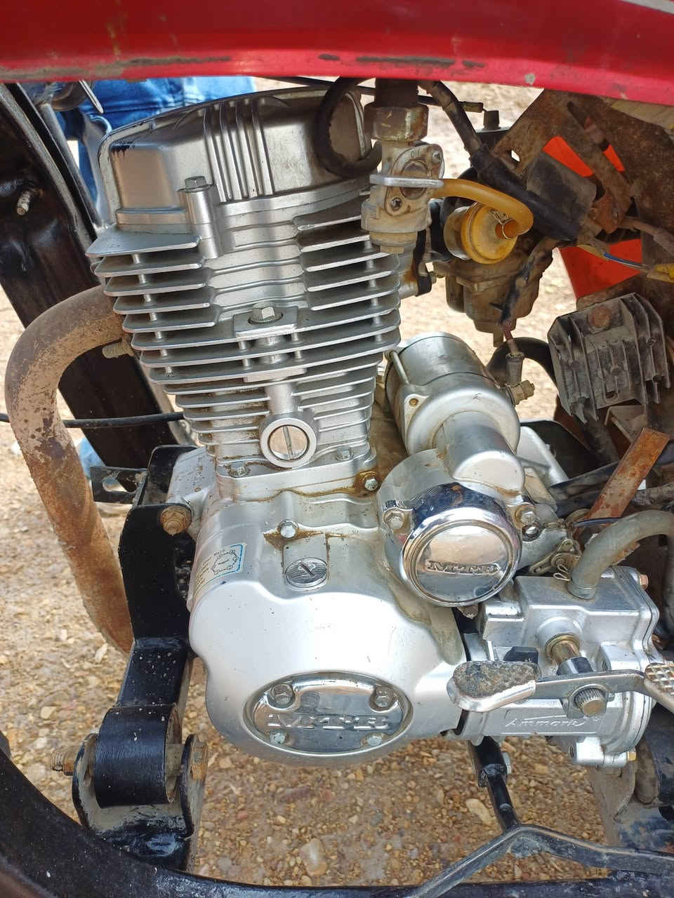 صلطان للبيع مديل ١٨ مكينه جديده شاصي مكفول مال بيت سعره مليونين والشراي بخدمته يتصل على هذا الرقم ***********
