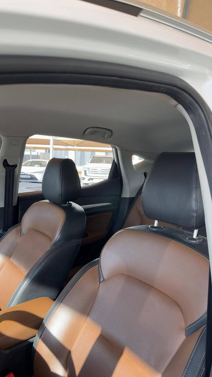 السلام عليكم Mgzs موديل 2020 للبيع ماشيه 65,000 بيها فقط بارد بالجاملغ الخلفي  شبر  وبيها شك بالدعاميه  الباقي مكفول  رايدها ب110 وبيها مجال  مكاني بغداد للاستفسار الاتصال بالرقم ***********
