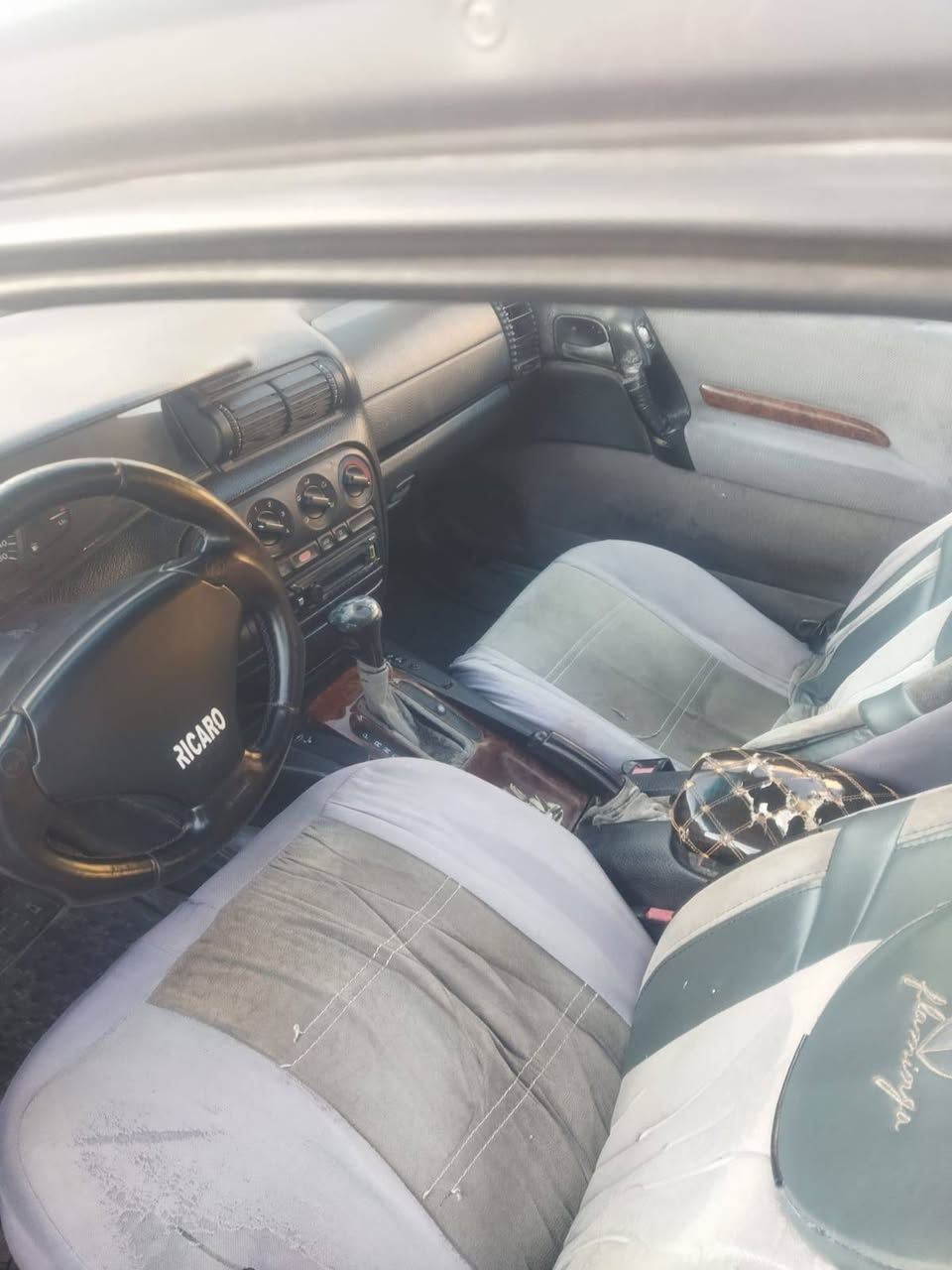 اوبل اوميكا 95محور كير ومحرك بطة المحرك بي بخار السنوية باسمي ل 2029 بي كابون بانزين السعر 40 ورقة الاتصال بصاحب السيارة الرقم ***********
