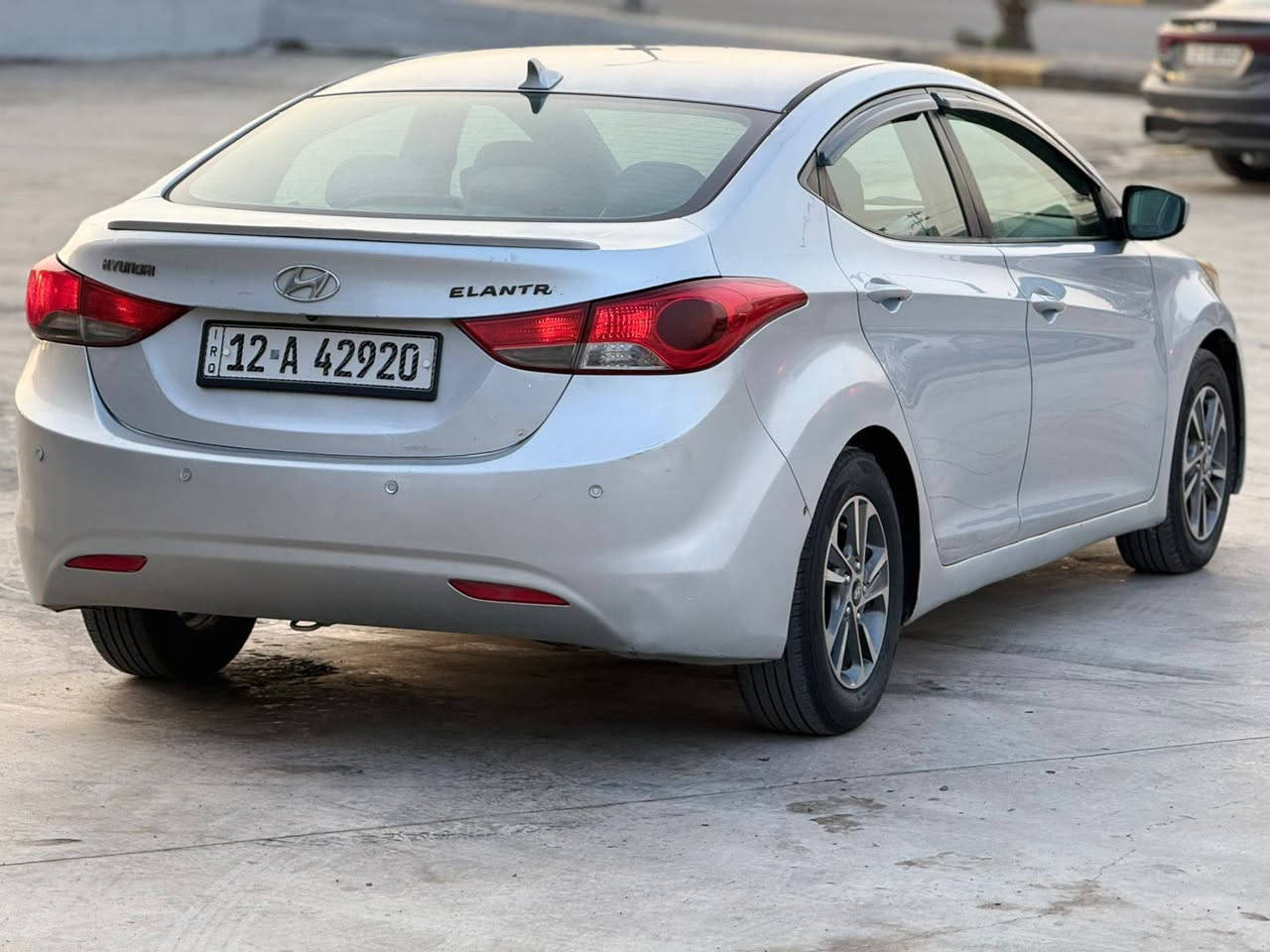 السعر 93 $$               ***********
النترا موديل 2011 مكينه كير شرط تبريد شغال حجم 18 دوش رقم نينوى ألماني مشروع وطني بأسمي شرط التحويل كوبون بانزين موجود كير توماتيك جامات كهرب شاشه كاميره تحكمات جهتين حساسات ويل كب صبغ 4 قطع ابيع عام بدون ضرر بدون دواخل بدون معجون
