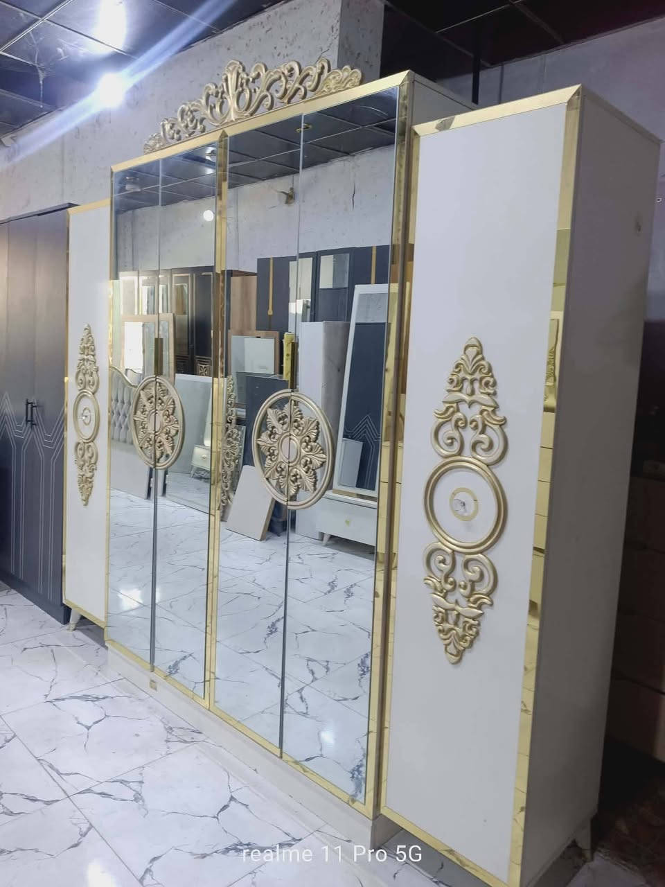 غرفة نوم تركي مستخدم😍💥 
 نضافة95💯
عدد القطع / 9 🩷💥
نضام / ابواب هايدروليك🦋✨
سعر / 650🤍✨
شد ونقل داخل بغداد مجاني🛻
يوجود توصيل محافضات


**إذا كنت صاحب هذا الإعلان وتريد حذفه لأي سبب، رجاءا أرسل رسالة إلى الدعم الفني**