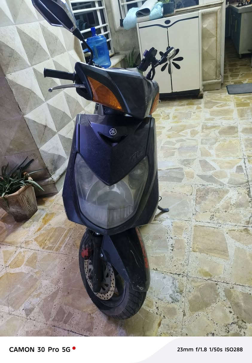 سلام عليكم دراجه سكنس فحل نوزل 
دراجه نكره سلف كامله كلشي مابيها خير من الله مكينه ممفتوحه ابد بس كفراتها مشخطه وكامله كلها 
بغداد الشعب السعر 600 وبيها مجال شويه 
***********
