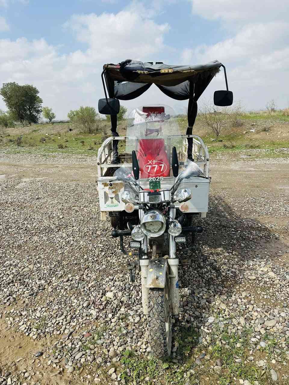 السلام عليكم ستوته للبيع شرط النضافه مابيهه نقص برغي محرك 25 سعر مليون وربع وبيها مجال هـ ***********
