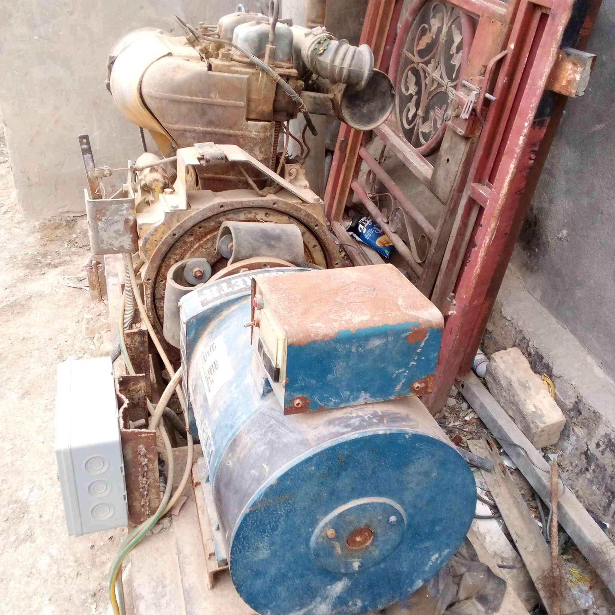 مولده للبيع دويز مفتر بي يطق سعر 12 ديوانيه ال بديرللتصال ***********
