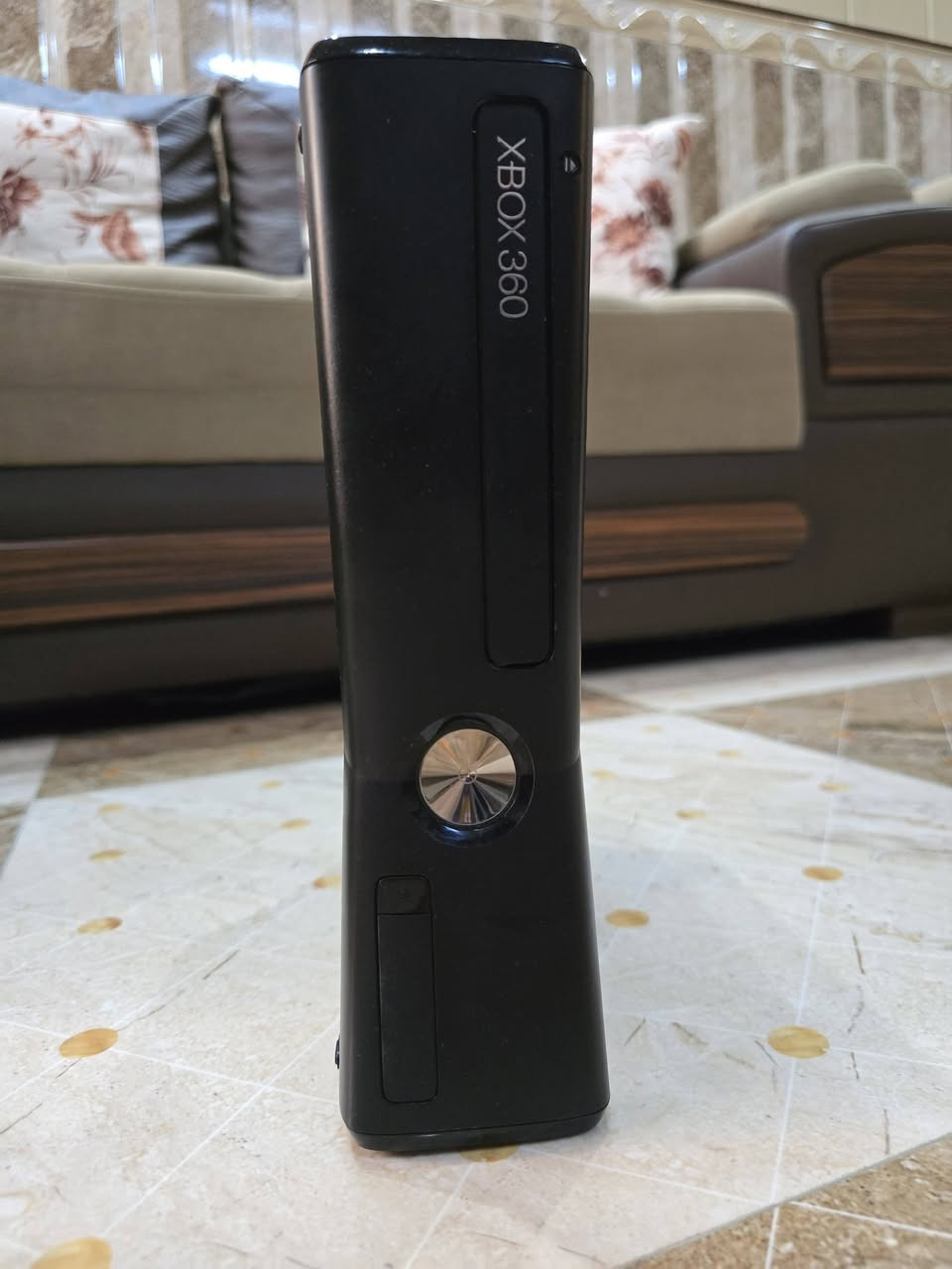 سلام عليكم للبيع جهاز 360 Xbox بحالة ممتازة وبسعر 75 وبيها مجال بسيط كلش
جهاز إكس بوكس 360 Xbox نظيف جداً وشغال 100% بدون أي مشاكل أو أعطال.

الجهاز بيها الالعاب قوية مثل 2020 pes و 2019 fifa call of duty جميع اجزاء و gta جميع أجزاء

عدد الالعابه 90 لعبة 

الهارد 250gb


**إذا كنت صاحب هذا الإعلان وتريد حذفه لأي سبب، رجاءا أرسل رسالة إلى الدعم الفني**