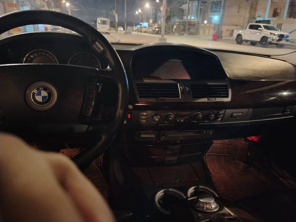 للبيع او مراوس 
بي ام باخره حجم 750 تنفس طبيعي
 نوزل قصير داخل اسود
جلد كهرباء كشنات تتفئه تبريد 
باب قصير لمرغوب سياره جديده وجاهزه اي نقص مابيه 
موديل سياره اصل 2006
سياره كفاله من كلشي 
صبغ كفاله
موصفات سياره خمس 
بردات بوب شفط شاشه 
كار بلي شادله نضام حديث 
صدر امامي وخلفي شرط 
محرك 8 سلندر كير تخم تاير جديد 
كوري ويل كب اصلي حاويه 
تحكم جهتين شفتات ستيرن 
صاج ملكي عليه ادامه كامله 
منضومت زينون اصليه عليه 
لحيه دعاميه اماميه M
ملاحظة الساره رقم صلاح الدين بس ماندل راعيه وين أتكفل بكلشي فقط راعي ماندله 
للطيبين وسوك كلشي بيه 
بيع او مراوس. سعرها ( 70 $ ) بيه مجال 
مكاني بصره معقل الاستفسار
 اكثر هاذا رقمي *********** واتساب البصرة, العراق
