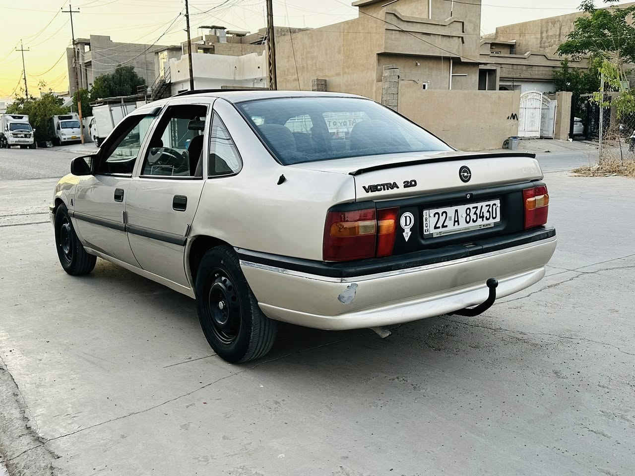 للبيع اوبل فكترا موديل ١٩٩١ محدث ١٩٩٥ محرك ٢٠ كير اوتماتيك *********** سنويه جديده مكان كركوك
