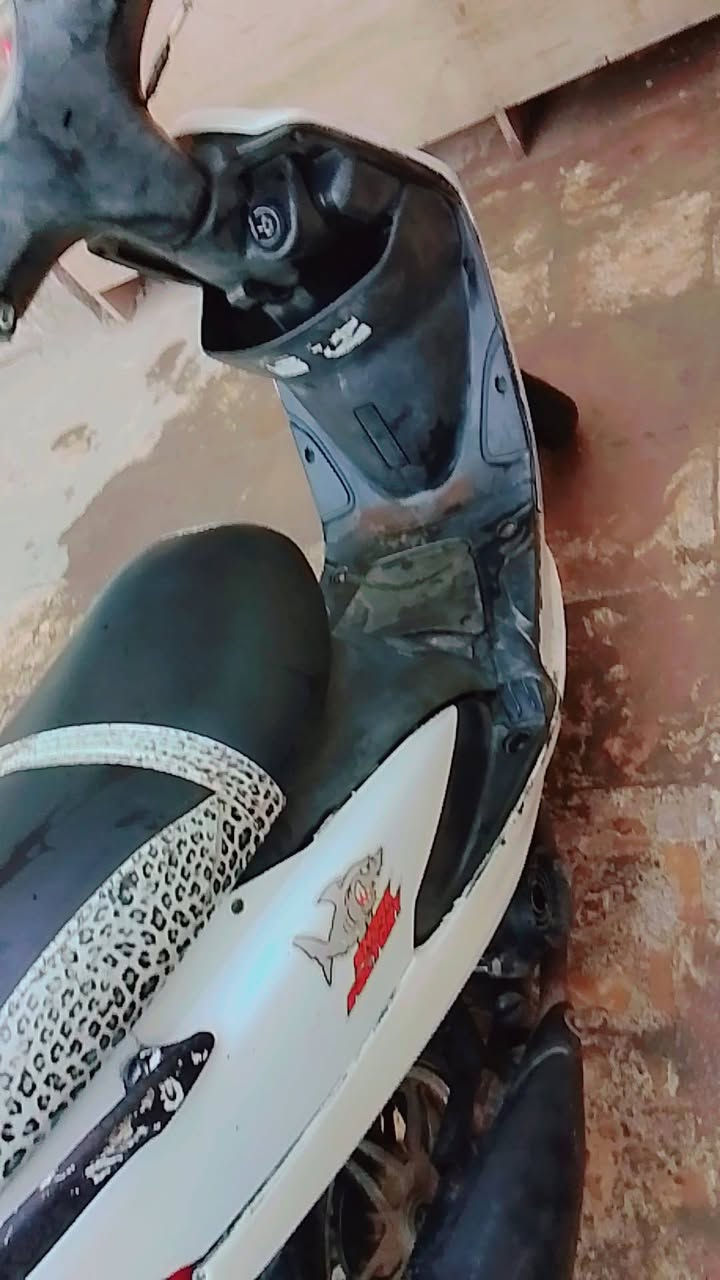 السلام عليكم
ماكس عدله للبيع
الدراجه نضيفه الصالنصه FM
 الدراجه خير من الله للبيع
السعر 450 وبيها مجال قليل للطيبين
رقم الهاتف ***********
