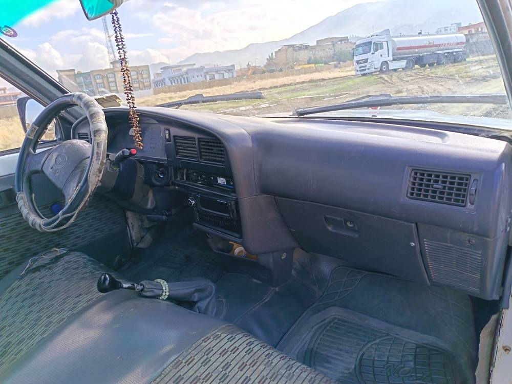 سەرەتا بەناوی خوا توێتا یابانی مۆدێل1997 تە ئاڕمی پلاسیکی سلێمانیە بەشەرتی ئاڕم و ئەوەلیات و غرامە گێڕو مەکینە بەشەرت پێشی تازە داگیراوە بێ تەقەو ڕەیە و چوارتایەی لۆکی لەژێرە   سعری 42 گەڵاو کەمێک مەعامەلە بۆ زانیاری زیاتر *********** بنجوين, السليمانية
