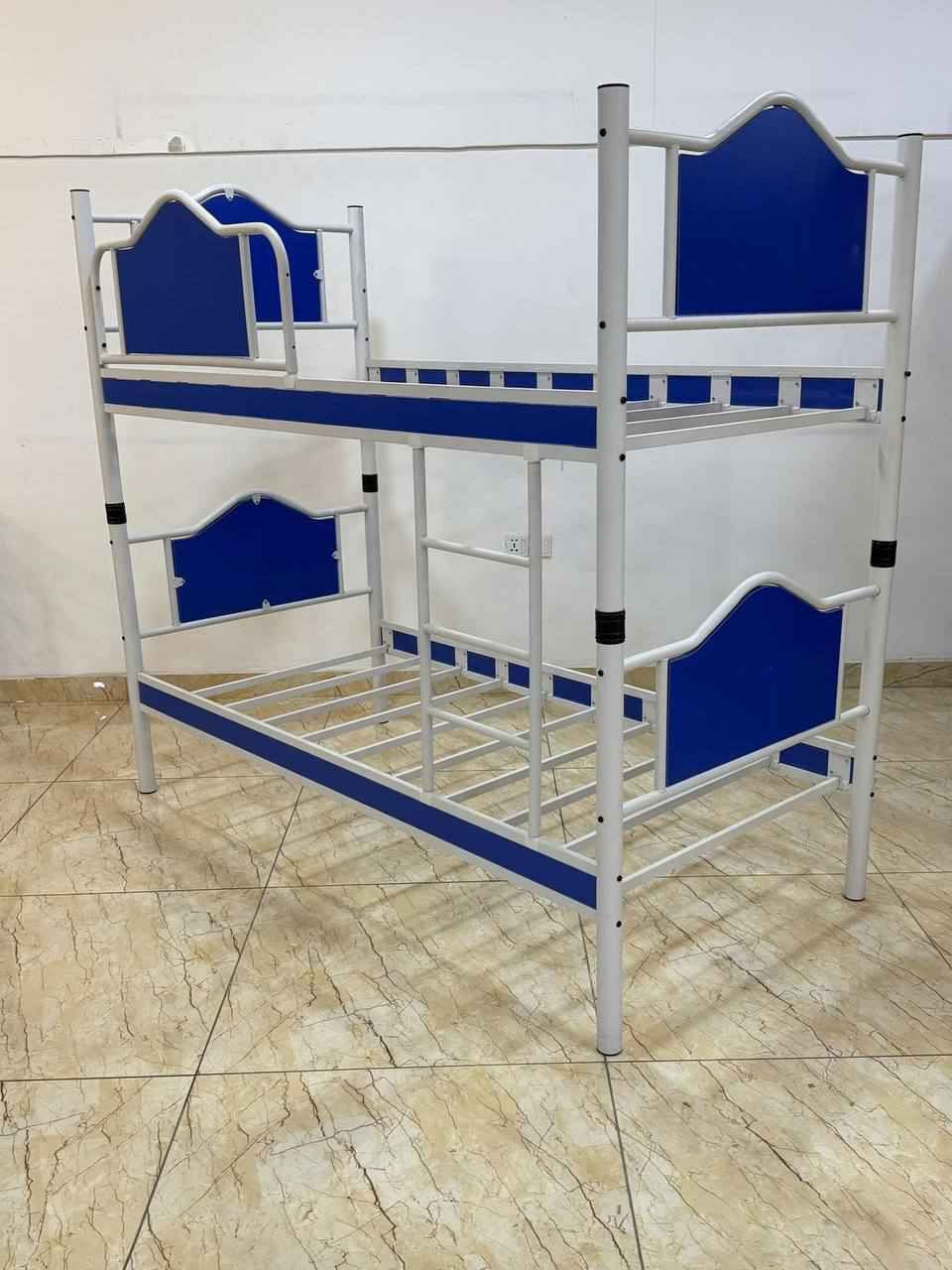 سرير طابقين 
القياس 90 في 190 بغداد, العراق


**إذا كنت صاحب هذا الإعلان وتريد حذفه لأي سبب، رجاءا أرسل رسالة إلى الدعم الفني**