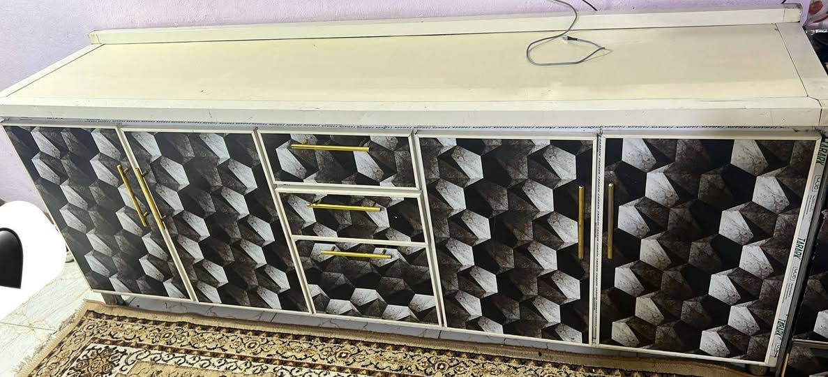 سلام عليكم عندي كاونتر4 قطع  البيع بي ضرر قليل رايده400 بي مجال مكاني بغداد زعفرانيه ***********اتصال فقط
