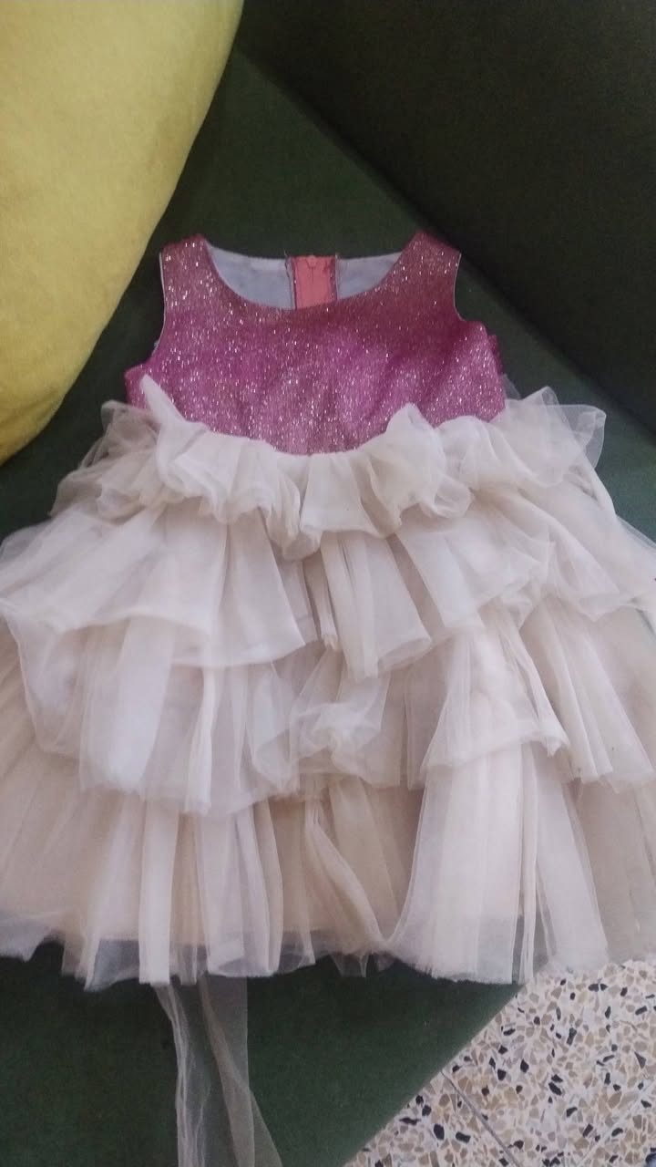 فساتين بناتي تلبس سنتين و٣ سنوات سعر الفستان ١٠ متوفر توصيل جميع المحافظات


**إذا كنت صاحب هذا الإعلان وتريد حذفه لأي سبب، رجاءا أرسل رسالة إلى الدعم الفني**