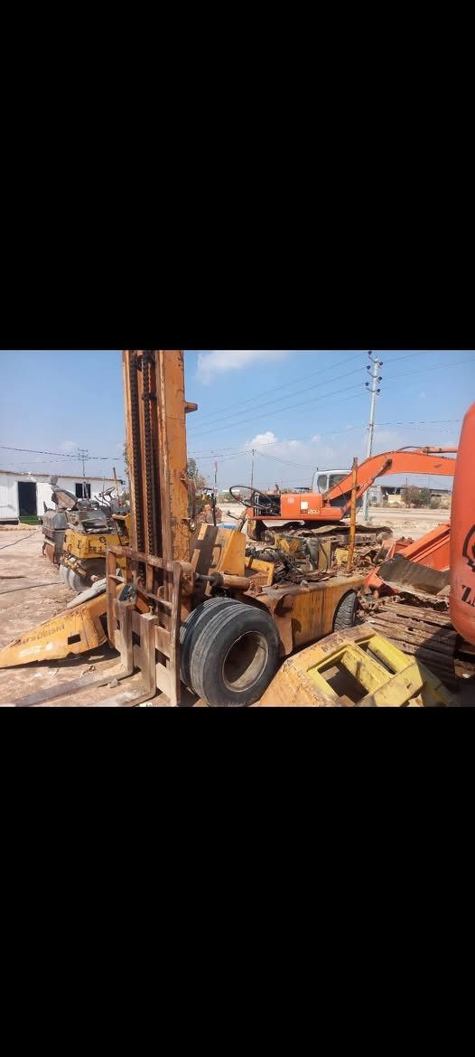 السلام عليكم للبيع  آليات العنوان كربلاء المقدسه طريق كربلاء نجف عمود٩٧٣ رقم ***********
