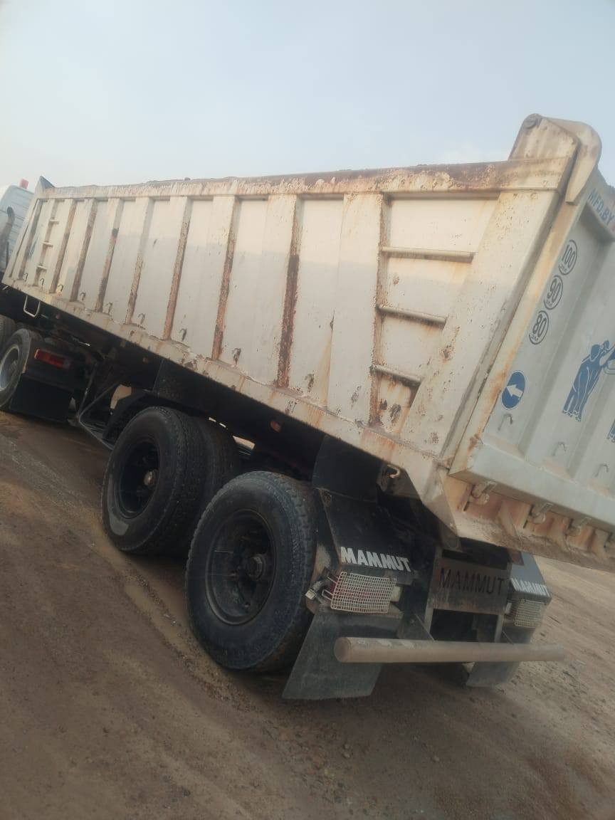 السلام عليكم 
للبيع عربانه ماموت اماراتي موديل 2010 تخم تاير مكفوله كفاله عامه الاستفسار 
***********
***********
