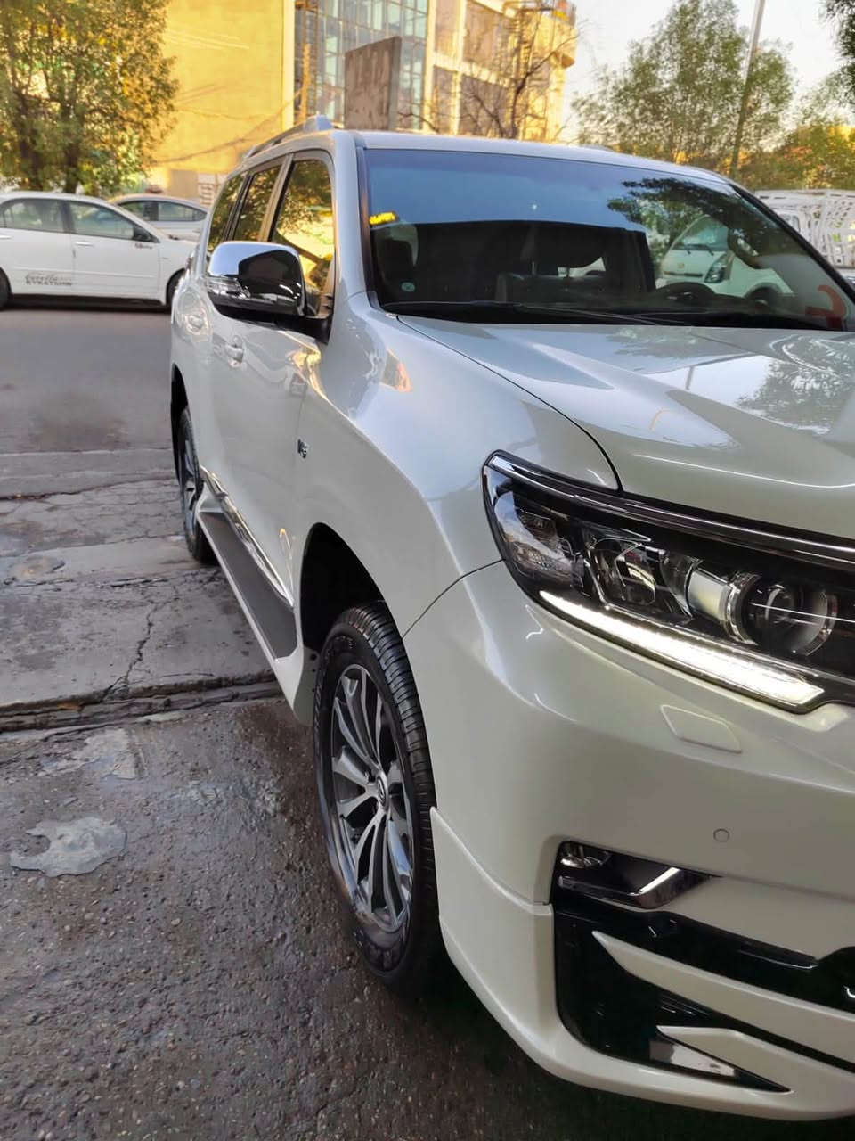 السلام عليكم 
برادو موديل ٢٠٢٣ فئه VX
ماشيه ١٩ الف 
مكفوله كفاله عامه 
فول مواصفات الأخير اعلى مواصفات تجي 
 بغداد حي العامل 

***********
