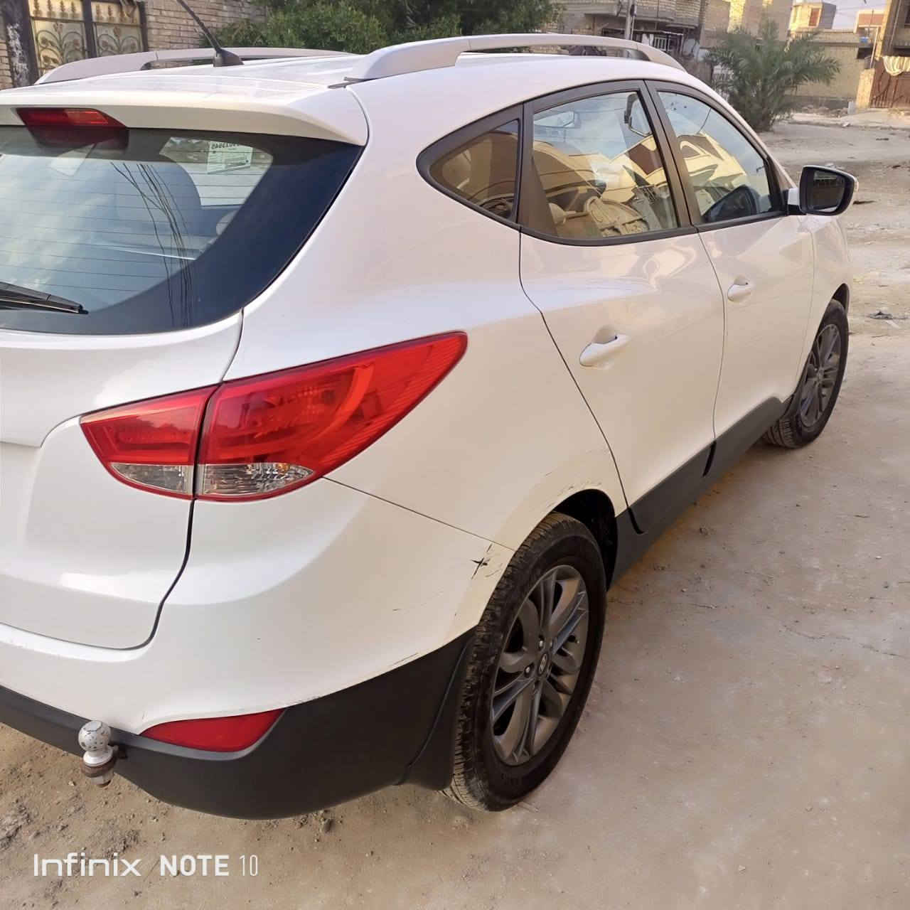 السلام عليكم سياره للبيع توسان موديل ٢٠١٥ خليجية محرك ٢٠٠٠ سياره جديده بسمي سونار موجود بالنشر اتصال على الرقم *********** مكانها سياره بغداد سعر ١٦٥ بيها مجال
