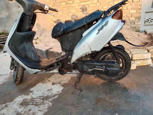 السلام عليكم دراجه 60للبيع للستفسار مكاني بغداد الحسينيه شارع المرور السعر 80 وبيها مجال غير شغاله عوزه اشياء بسيطه الرقم *********** نضافه المكينه فوول
