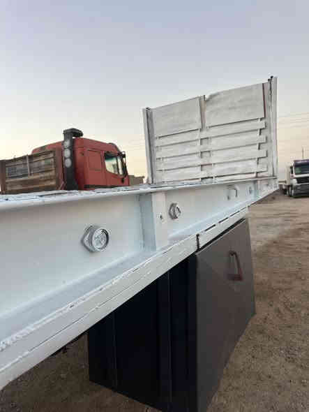 السلام عليكم عربانه مزوج طول 12.50 الا عربانه جاهزه للعمل دنكير مربع شاصي 18 مكفول سطحيه جگر معروضه بسعر معقول للاستفسار *********** حيدر .
